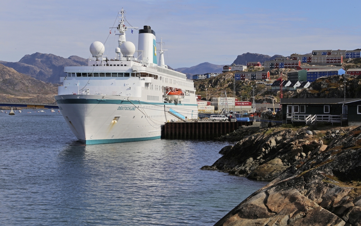MS Deutschland in Sisimiut, Grönland