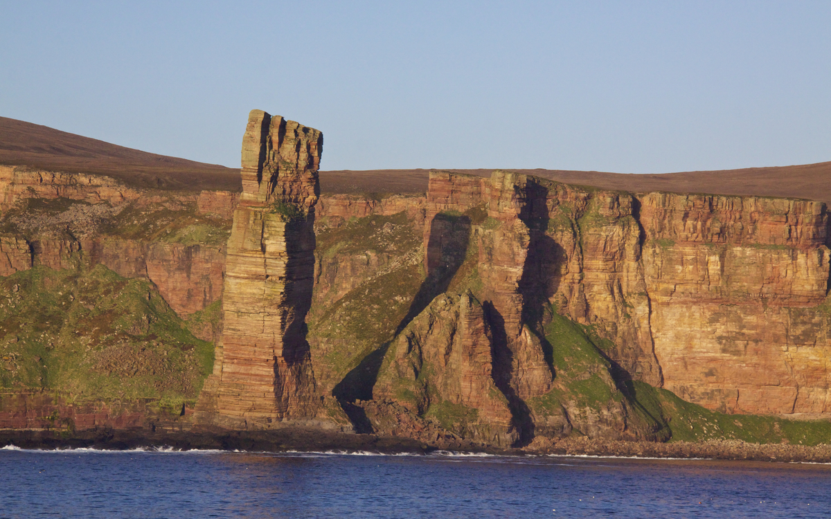 Felsnadel bei den Orkneyinseln, Schottland