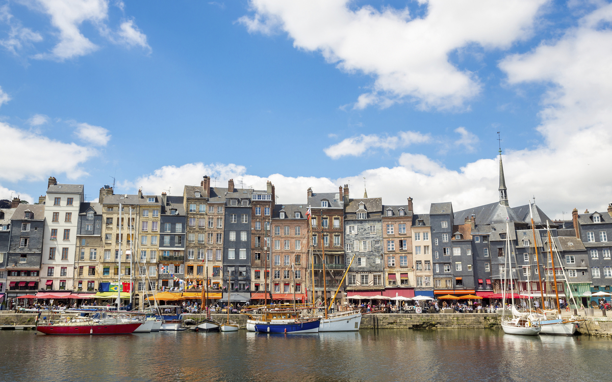 Der Hafen von Honfleur an der Seine, Frankreich