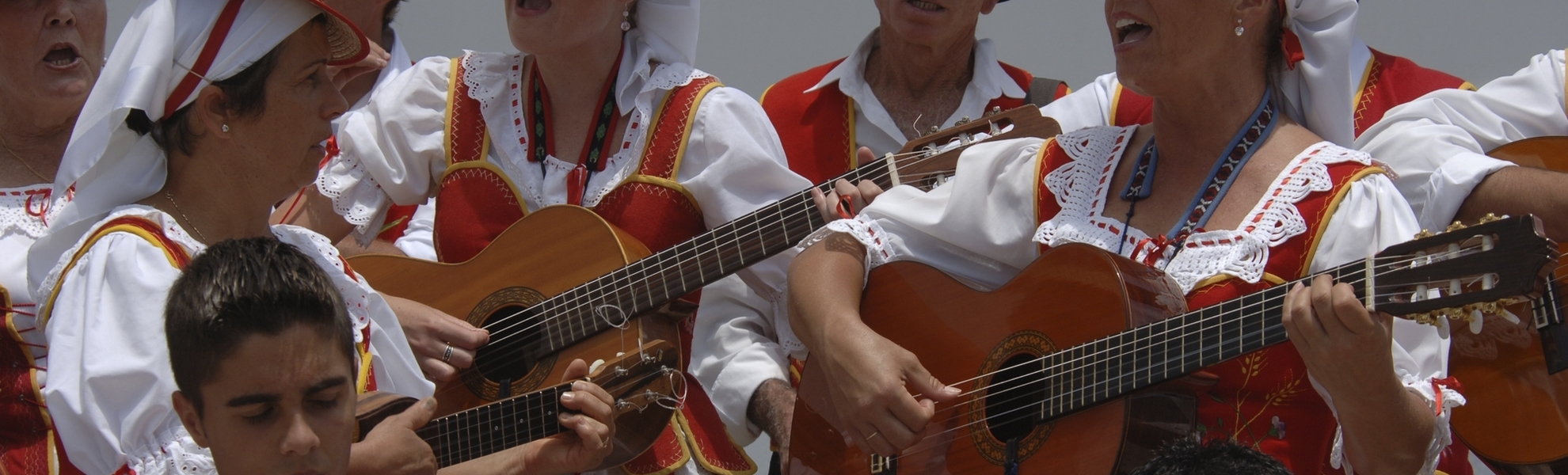 Traditionell gekleidete Menschen aus Teneriffa, Spanien