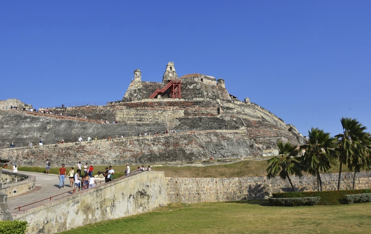 Burg San Felipe und die Stadtmauer in Cartagena, Spanien