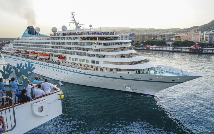 MS Amera vor Teneriffa