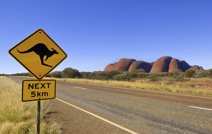 Landstraße im australischen Outback