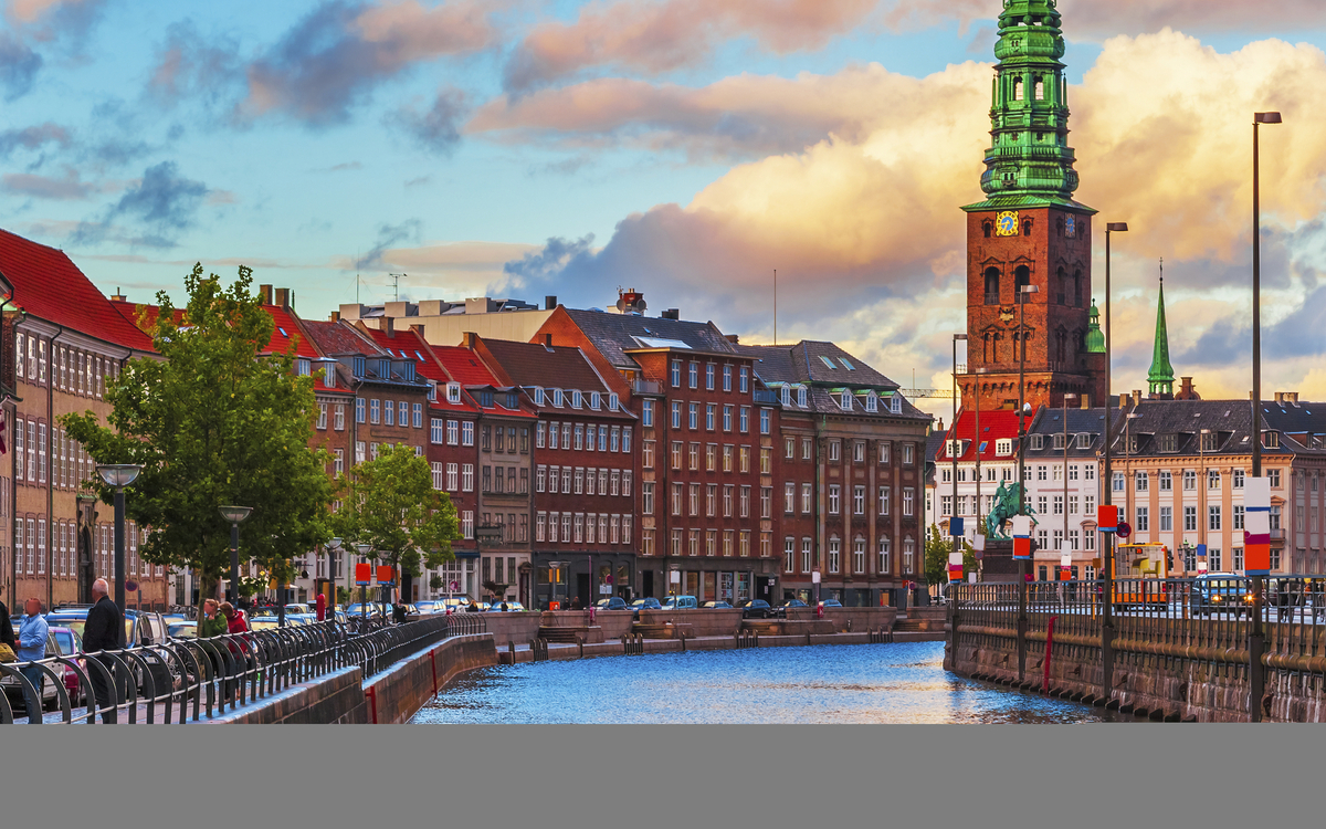Sonnenuntergang am Kanal von Kopenhagen, Daenemark