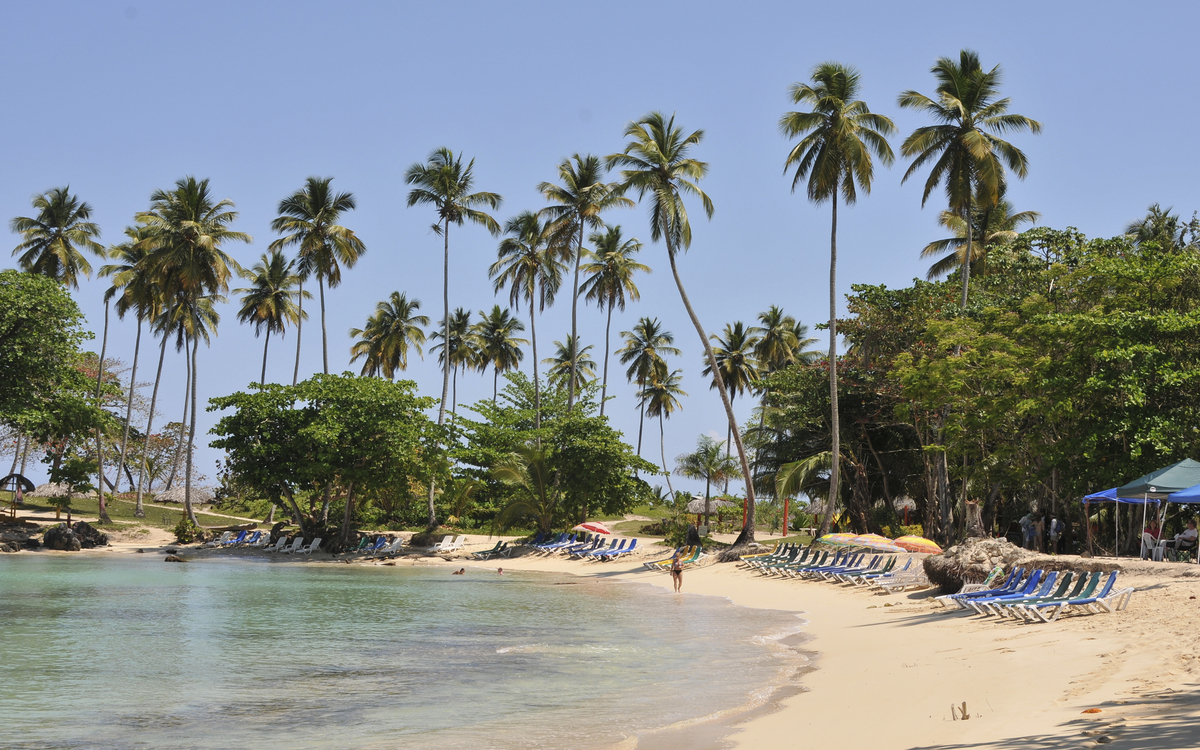 Strand der Samaná-Halbinsel