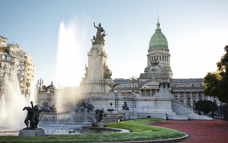 Springbrunnen vor dem Argentinischen Kongresspalast