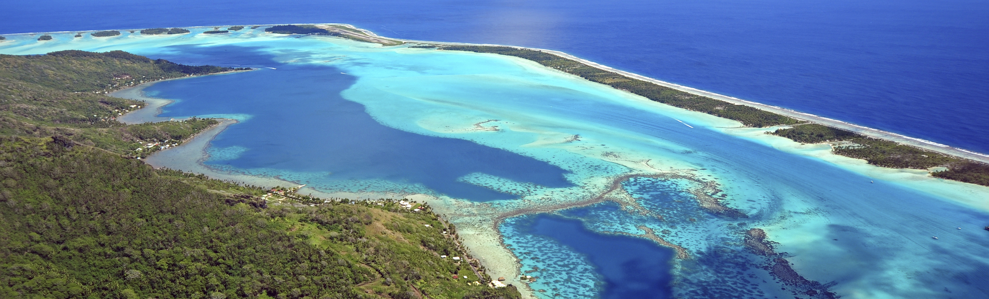 Küste von Bora Bora, Französisch Polynesien
