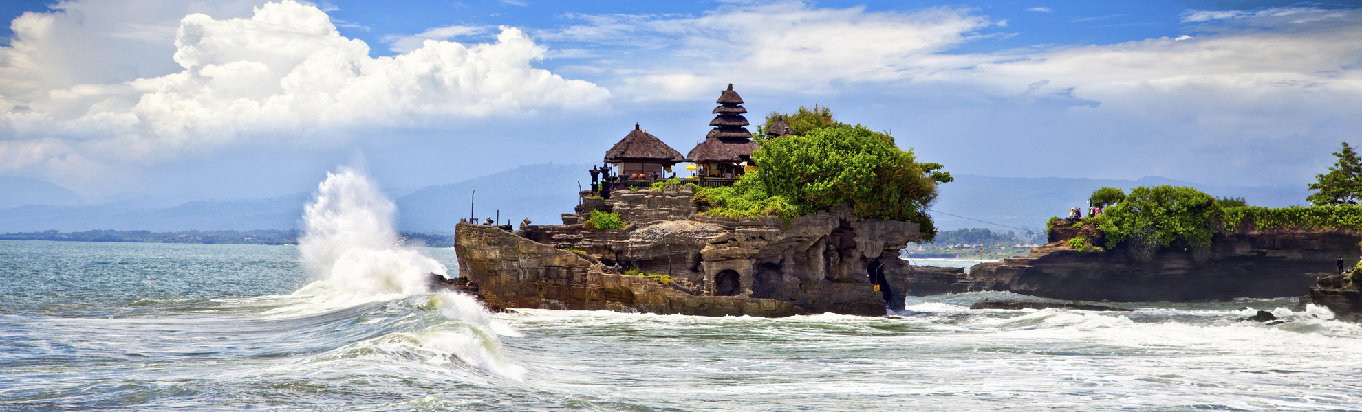 Tanah Lot Tempel an der Küste Balis, Indonesien