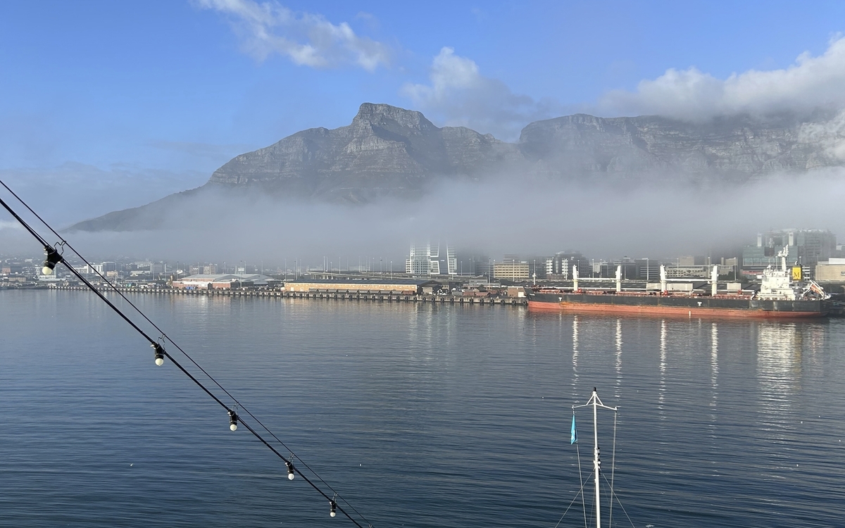 MS Artania in Südafrika