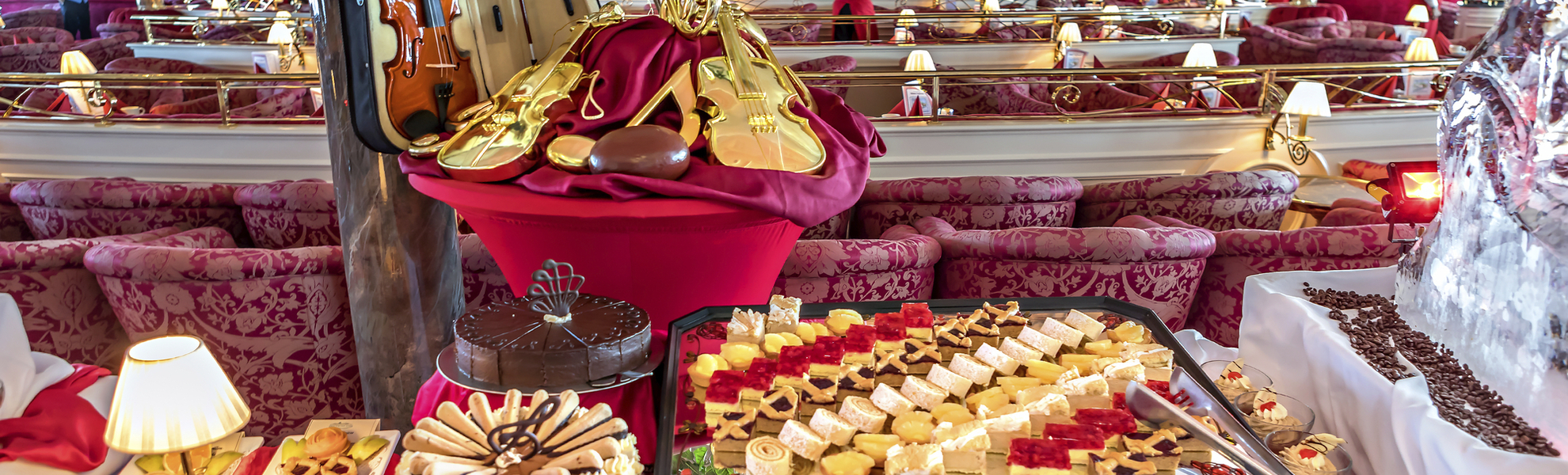 Wiener Kaffeehaus Buffet, MS Deutschland