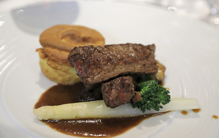 zartes Rinderfilet mit Spargel