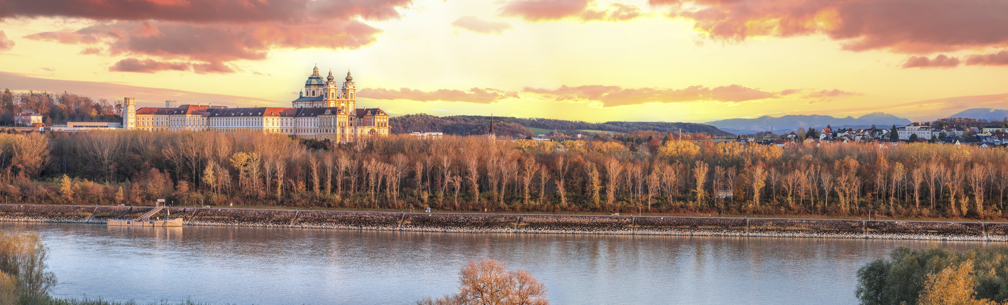 Flussufer am Danube in der Wachau