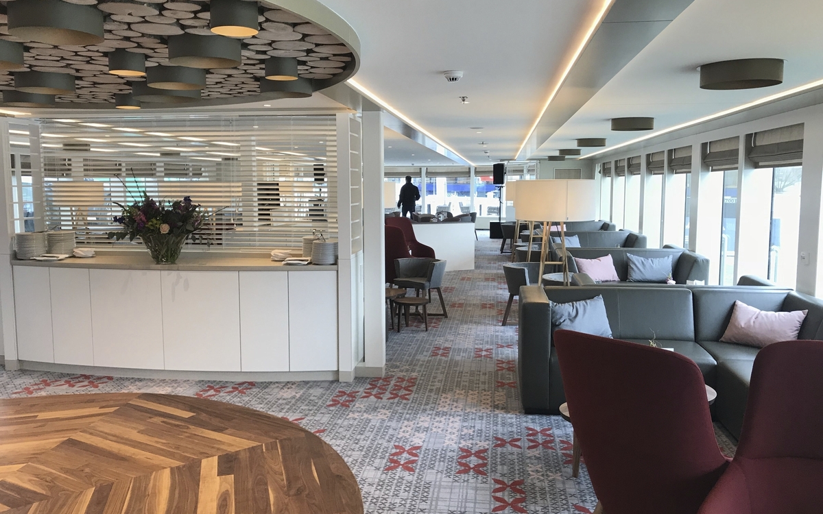 Panorama-Lounge auf MS Alena