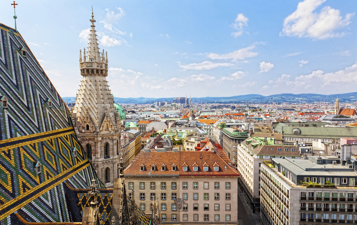 Die Daecher des Stephandsdom in Wien, Oesterreich
