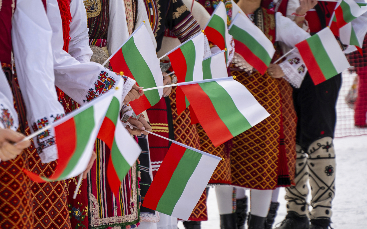 Kinder in Bulgarischer Tracht