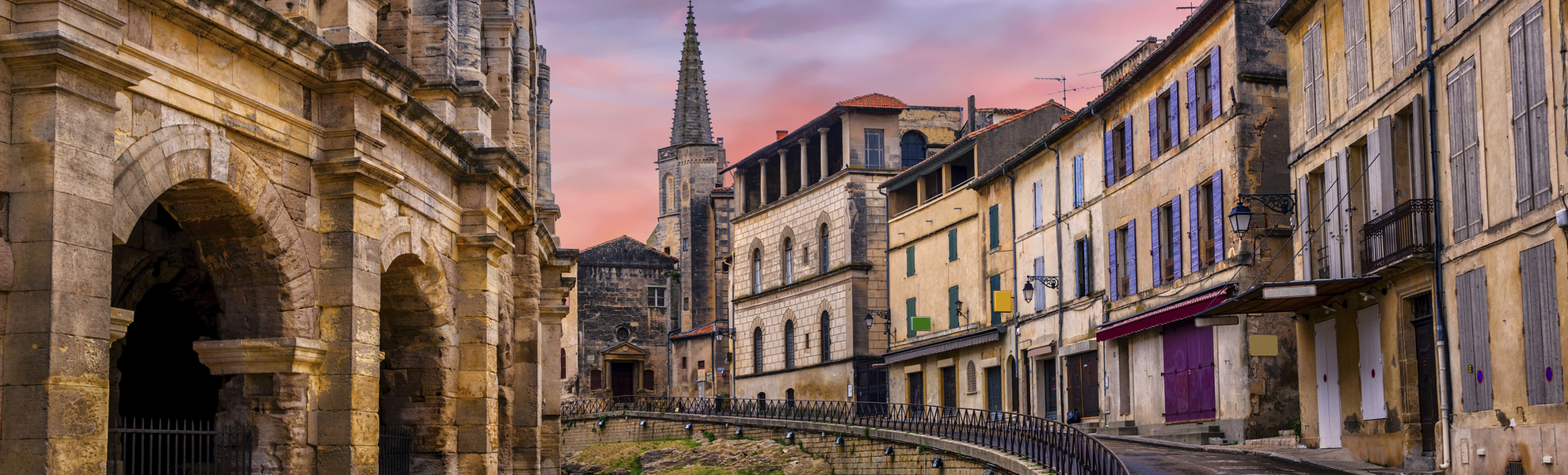 Gasse in Arles, Frankreich