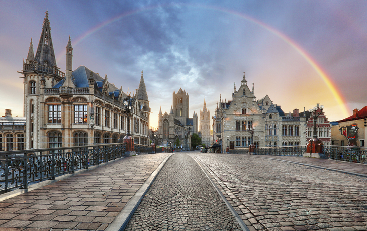 Altstadt von Gent mit Regenbogen