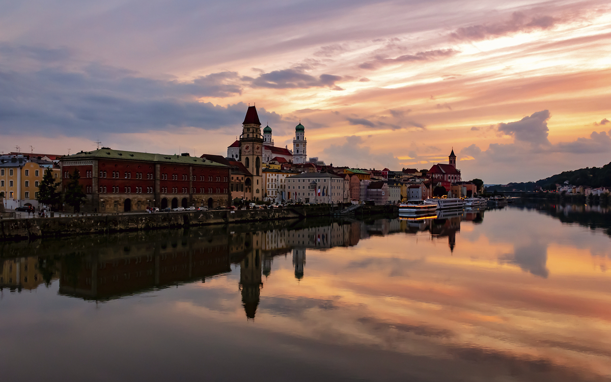Passau bei Sonnenuntergang, Deutschland
