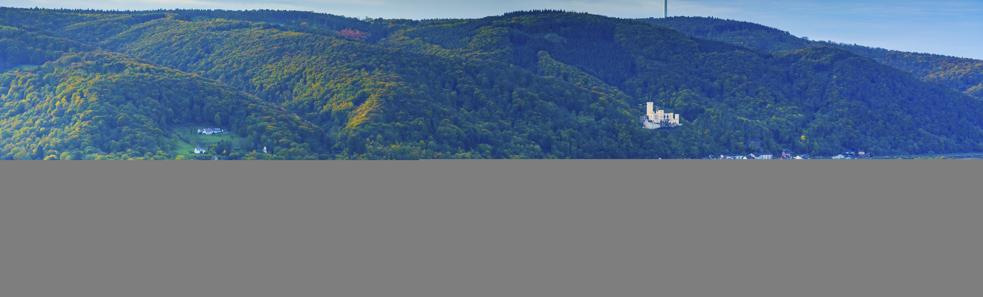 Skyline von Lahnstein mit  Rhein, Deutschland