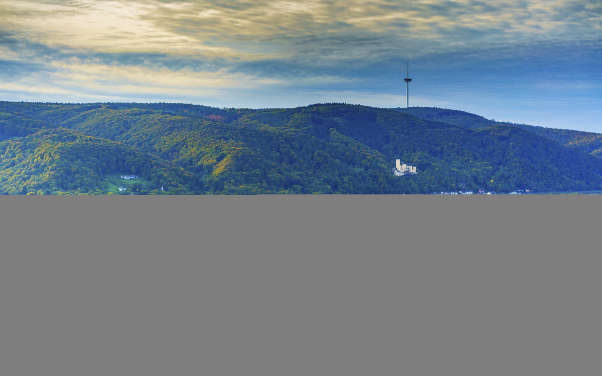 Skyline von Lahnstein mit  Rhein, Deutschland
