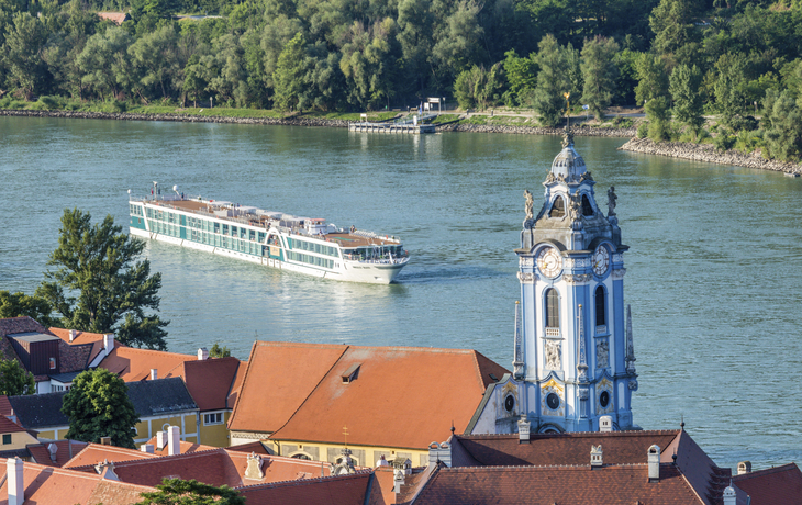 MS A-Silver auf der Donau bei Dürnstein