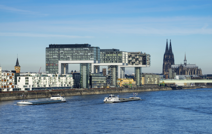 Die Kranhäuser im Kölner Rheinauhafen, Deutschland