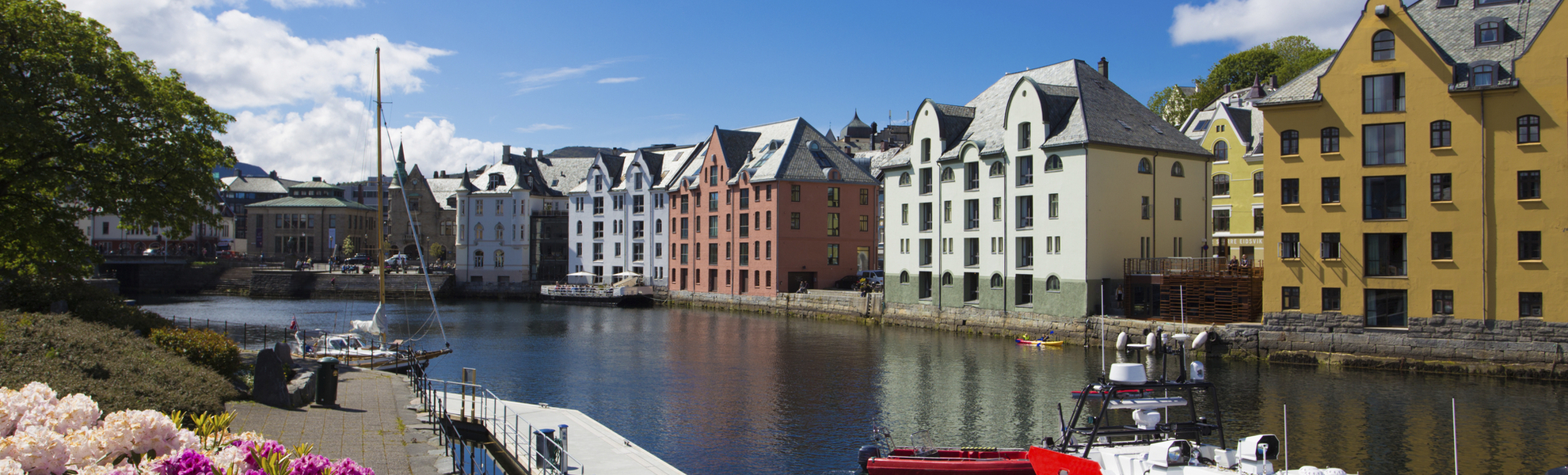 Kanal in Alesund, Norwegen
