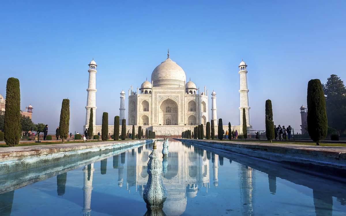 Mausoleum Taj Mahal am Stadtrand von Agra, Indien