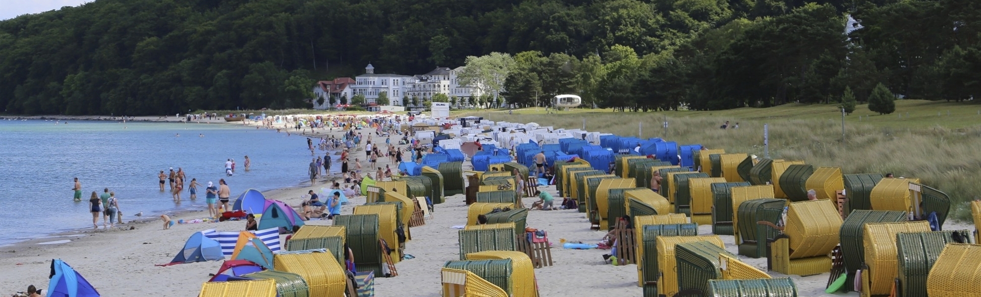 Strandkörbe am Strand von Binz auf Rügen, Deutschland