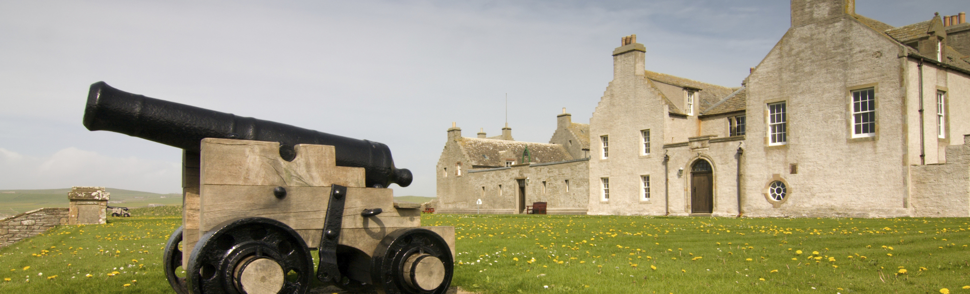 Kanone vor dem Skaill Herrenhaus, Schottland