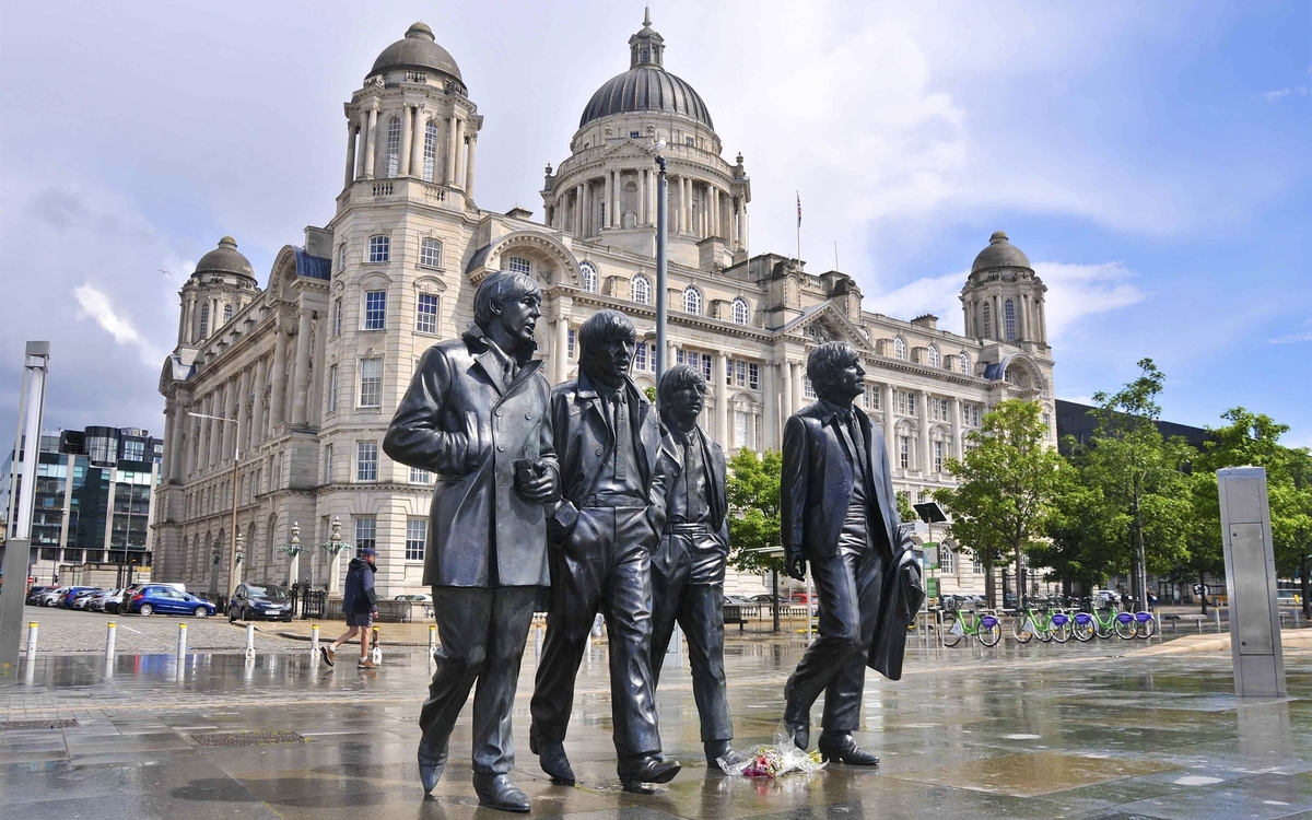 Beatles Denkmal in Liverpool