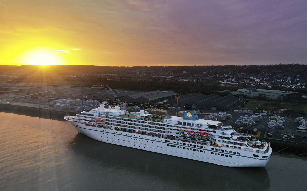MS Amadea in Honfleur