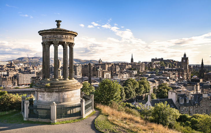Blick auf Edinburgh vom Calton Hill, Schottland