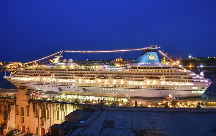 MS Artania in Valetta