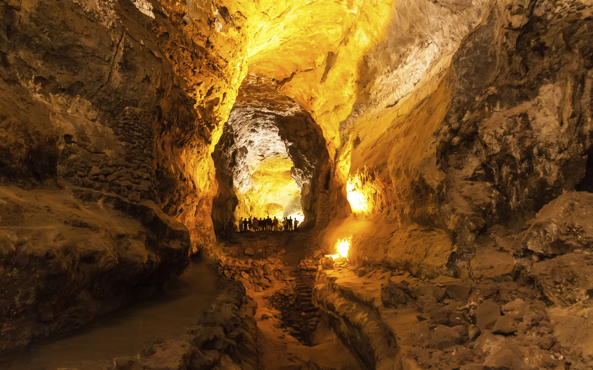 Lavaröhre Cueva de los Verdes auf Lanzarote, Spanien