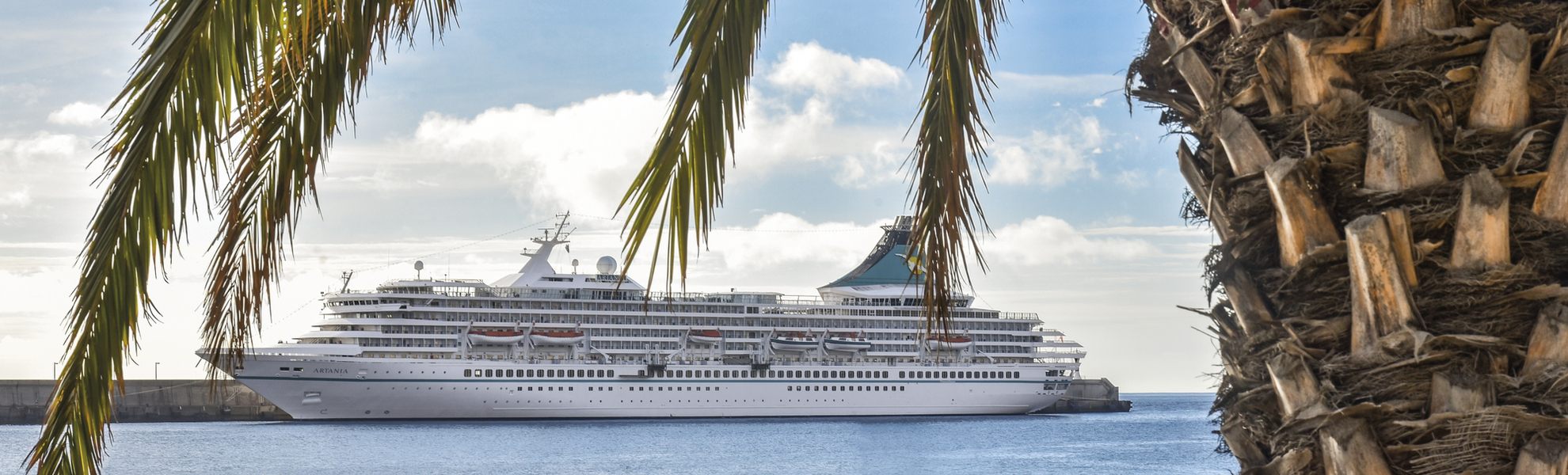 MS Artania auf La Gomera, Spanien