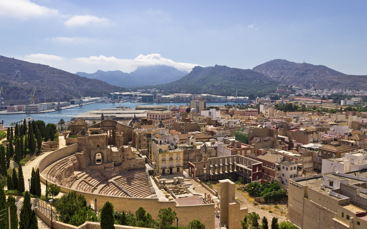 Ausblick auf die Stadt und den Hafen Cartagenas, Spanien
