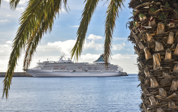 MS Artania auf La Gomera, Spanien