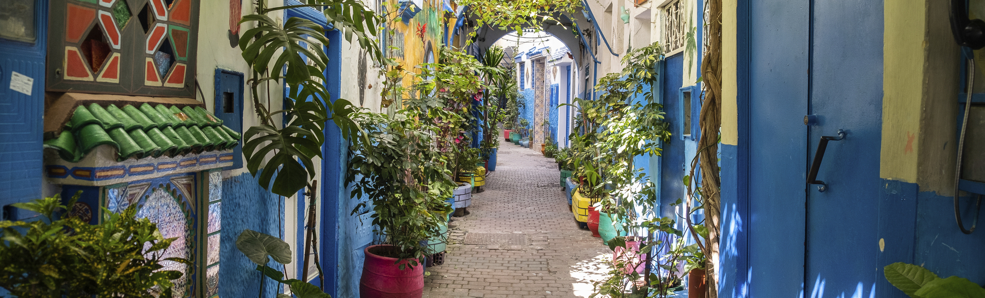 Gasse in Tanger, Marokko