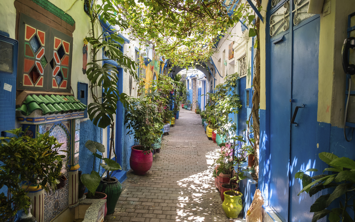 Gasse in Tanger, Marokko