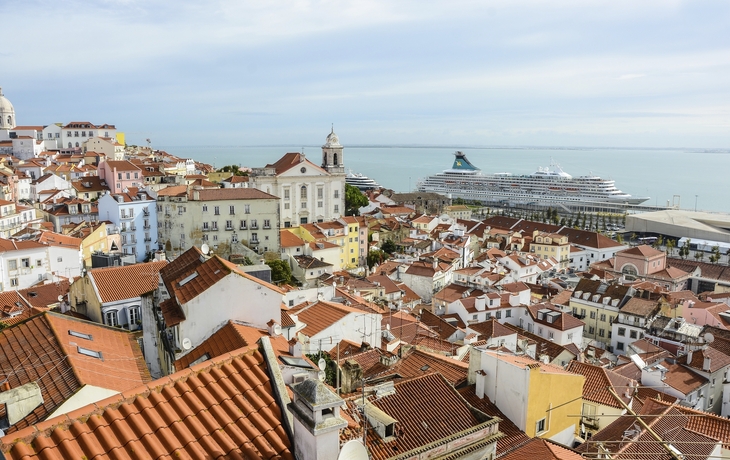 MS Artania in Lissabon