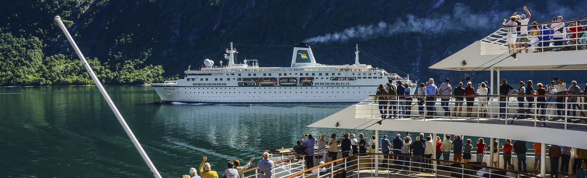 MS Artania im Geiranger Fjord