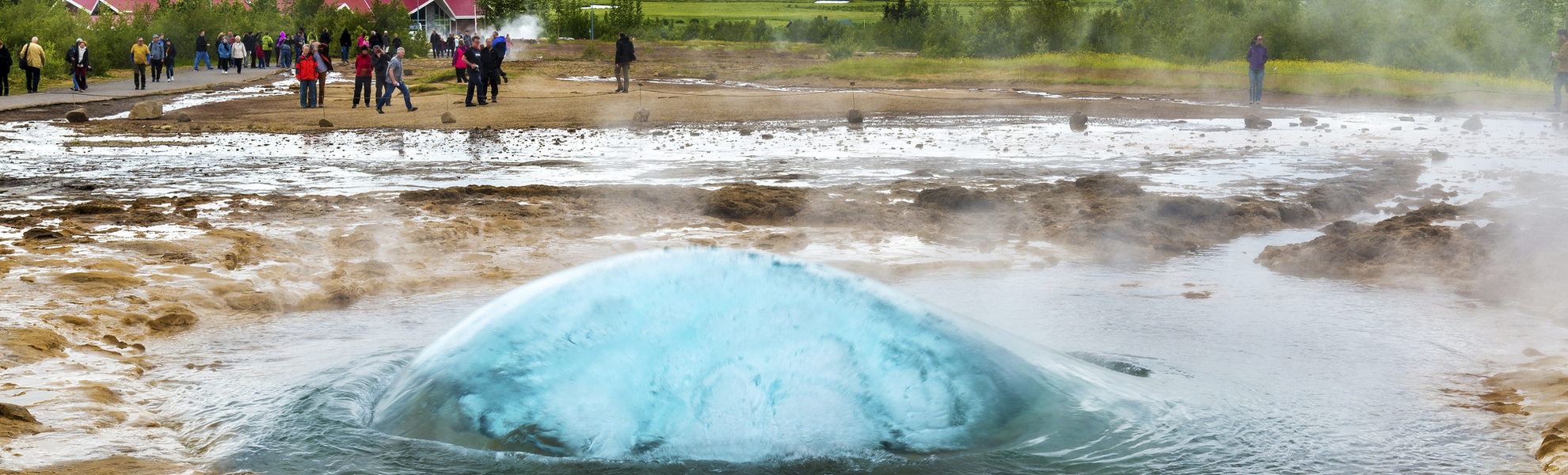 Strokkur ist der Name eines isländischen Geysir, Island
