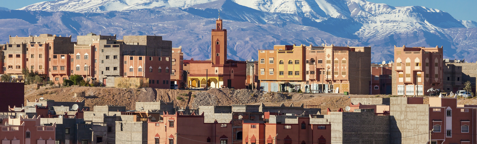Ouarzazate und im Hintergrund das Atlasgebirge, Marokko