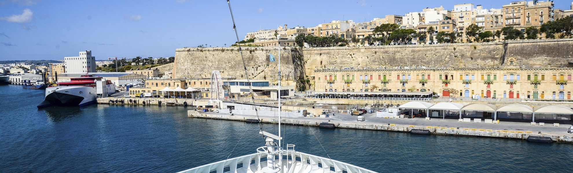 MS Artania in Valetta