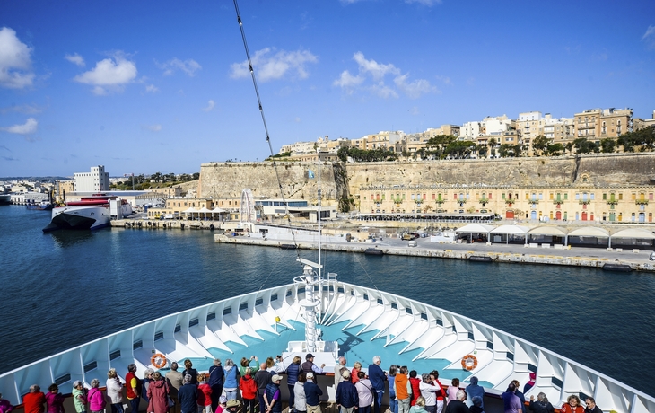 MS Artania in Valetta