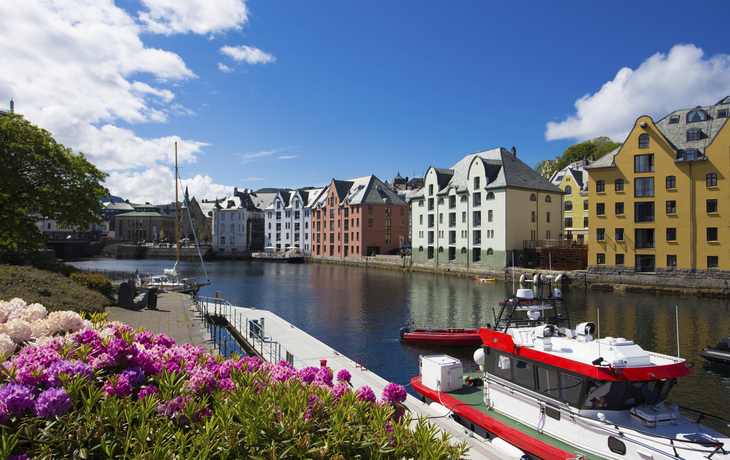 Kanal in Alesund, Norwegen