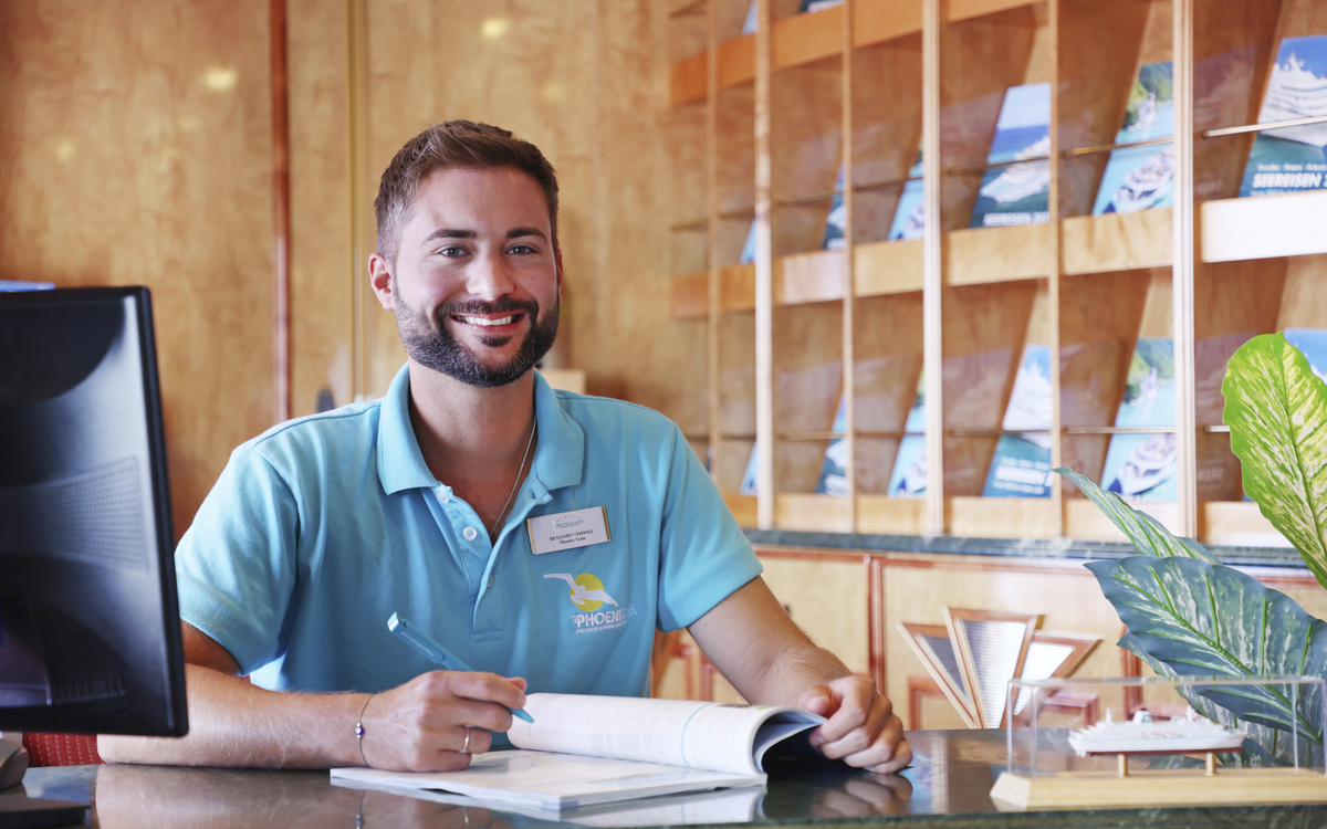 MS Deutschland, Kreuzfahrtberatung