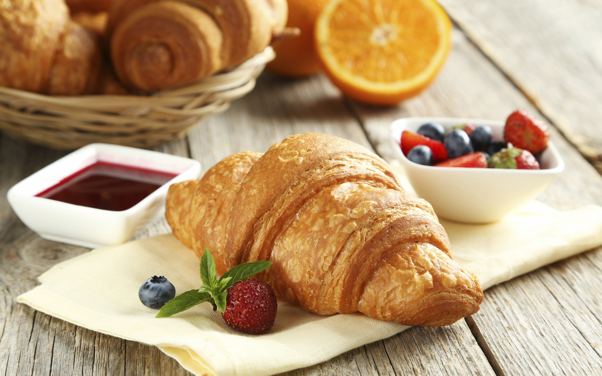 traditionelles Frühstück in Frankreich