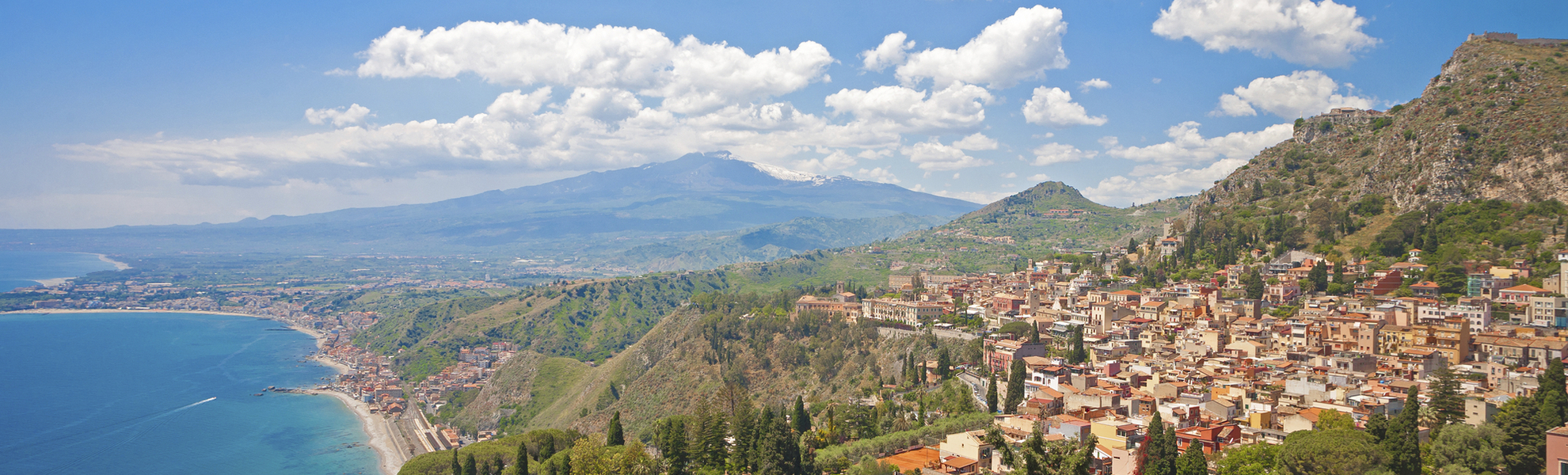 Luftansicht von Giardini Naxos, Italien